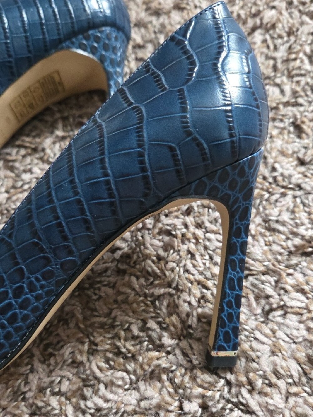 White House Black Market Navy Croc-Embossed Pointed Toe Pumps - Picture 3 of 4